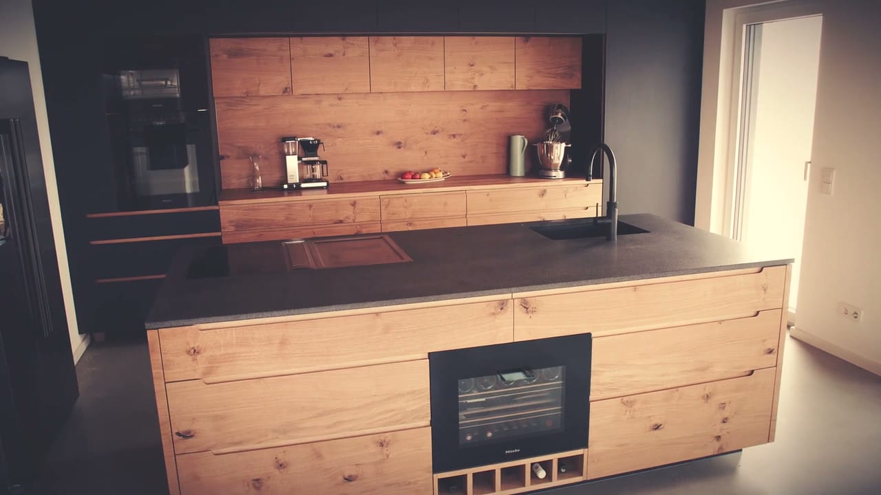 Vorschaubild zum Video „Wald für Zuhause: der Holzfreude Kinospot“