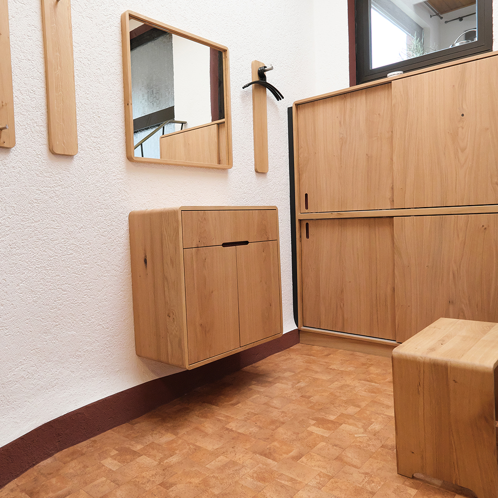 Garderobe in Nische