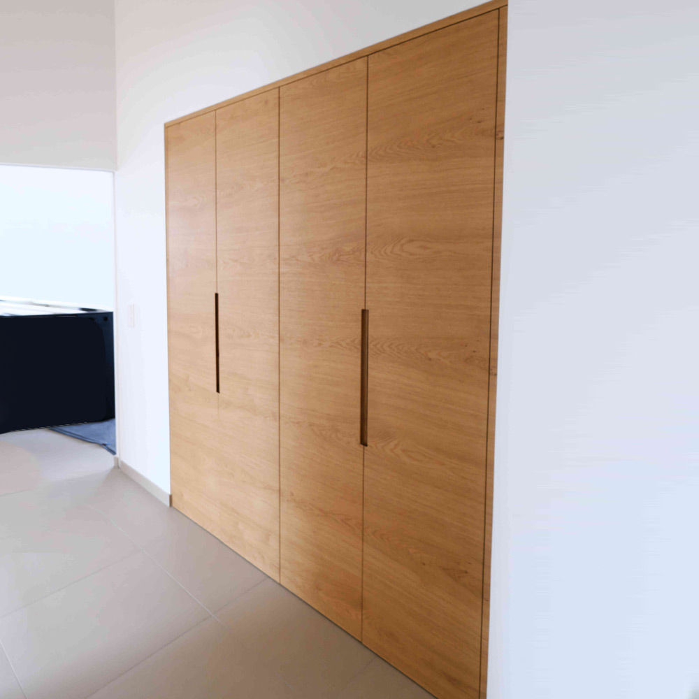 Garderobe in Nische